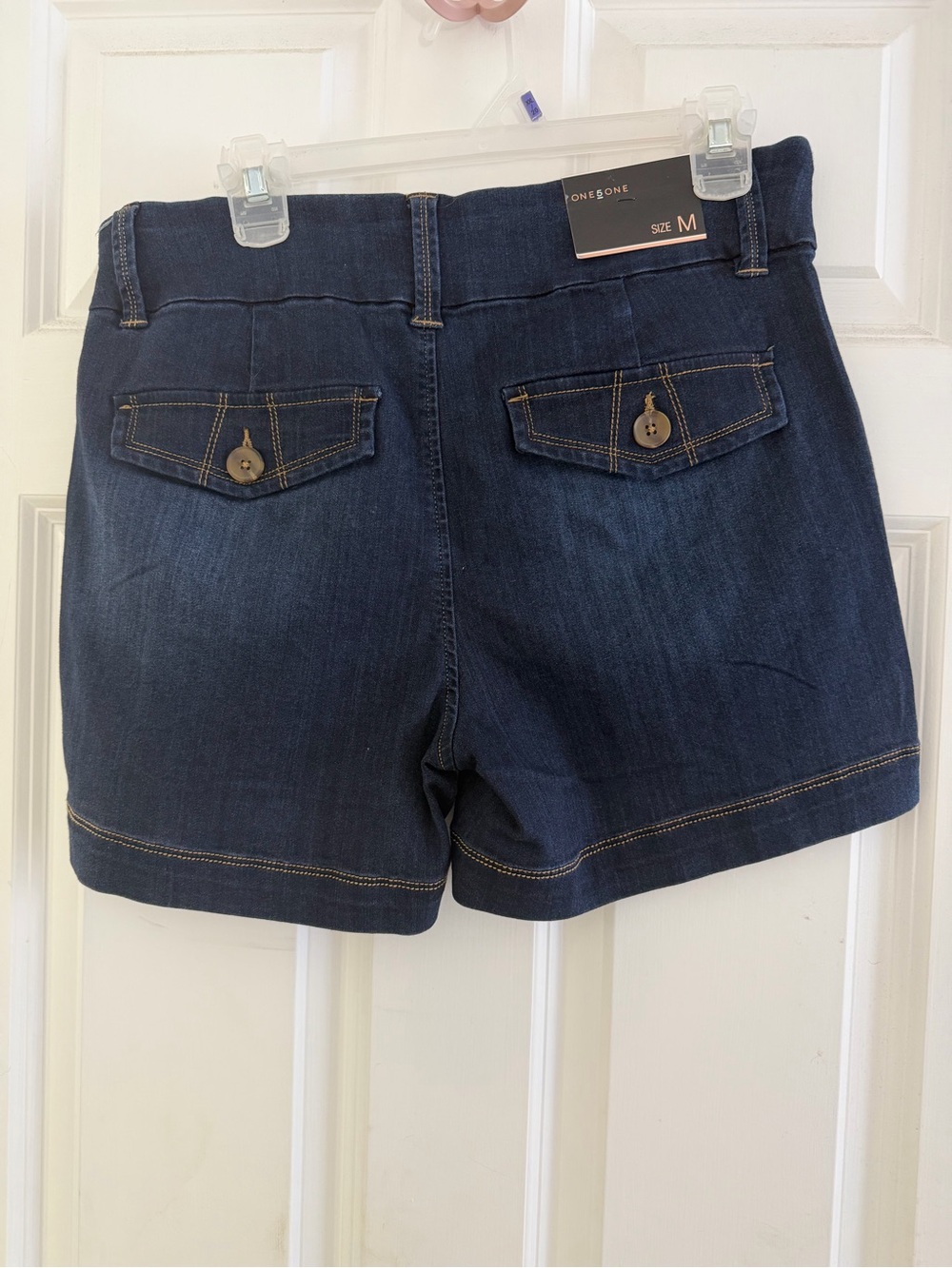 Shorts - Picture 3 of 4